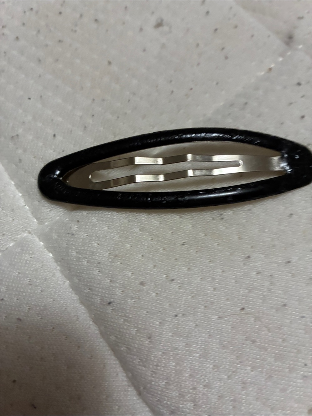 Black Women's Snap Hair Clip – Classic Everyday Accessory